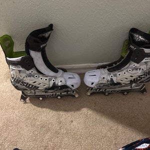 Mission Hockey Skates Regular Width Pro Stock Size 4.5 (Used)