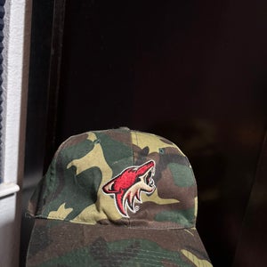 Arizona Coyotes Limited Camo Hat (NEW)