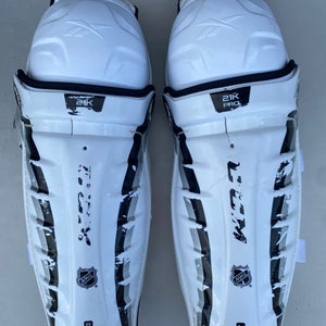 CCM 21K 16” Pro Stock Hockey Shin Pads 4032