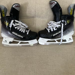 2025 Bauer Vapor Hyperlite 2 Hockey Skates 6.5 (New)