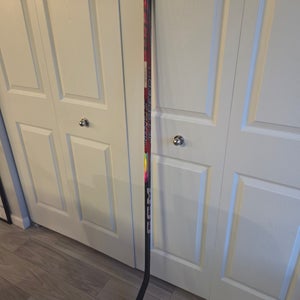 Intermediate CCM JetSpeed FT7 Right Handed Hockey Stick P29 (New)