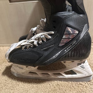 True Pro Custom Hockey Skates Pro Stock 9 (Used)