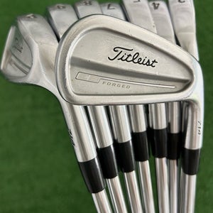 Titleist CB 714 Forged Iron Set 3-P / Dynamic Gold 120 Stiff