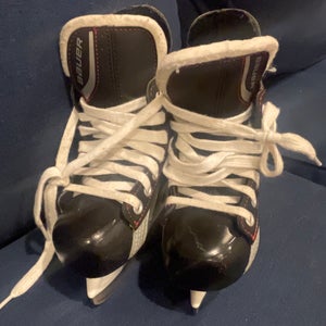 Bauer Vapor X30 Hockey Skates 10 (Used)