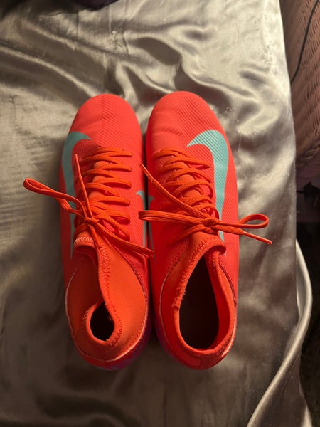 Women’s Soccer Cleats