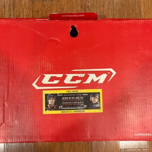 CCM U+ Crazy Light Hockey Skates Regular Width   9.5 (Used)