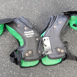 Used Riddell QUEST FB Shoulder Pads Black MD 11849-S000029365