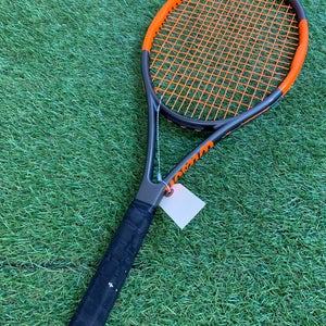 Unisex Wilson Burn 100 v2.0 Team Tennis Racquet (Used)