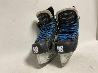 Used CCM TACKS 9050 Junior Hockey Skate Junior 01 11855-S000187421