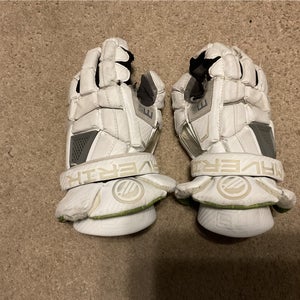Maverik M5 Lacrosse Gloves Medium (Used)