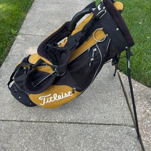 Titleist Stand 5 Way Golf Bag Used