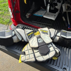 Warrior RX3E Goalie Chest Protector INT SM/MED
