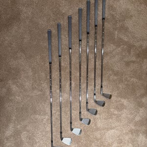 Left Hand Wilson Staff D9 Forged Iron Set Dynamic Gold S300 Stiff Shafts
