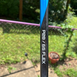Senior Bauer Nexus Sync Right Handed Hockey Stick P28 (Like New)