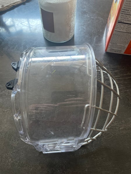 Used Bauer Hybrid Shield Shield