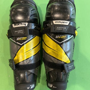 Youth Bauer Supreme ultrasonic Shin Pads 10" (Used)