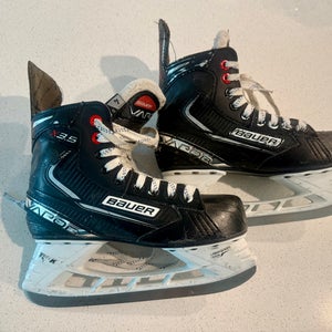 Bauer Vapor X3.5 Hockey Skates Regular Width Size 4 (Used)