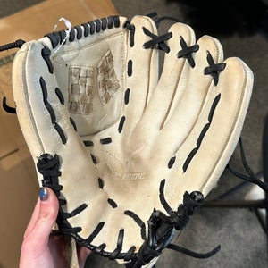 White Mizuno MVP Prime RH Infield Softball Glove 11.5" (Used)