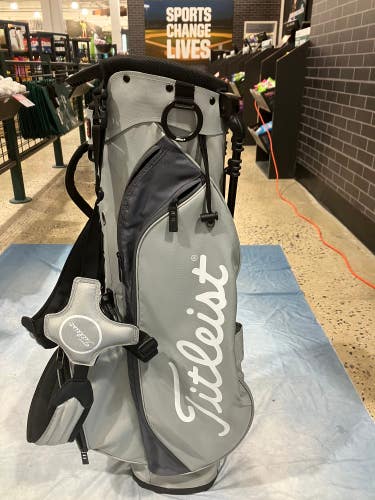 Gray Men's Titleist Players 4 Bag (New)