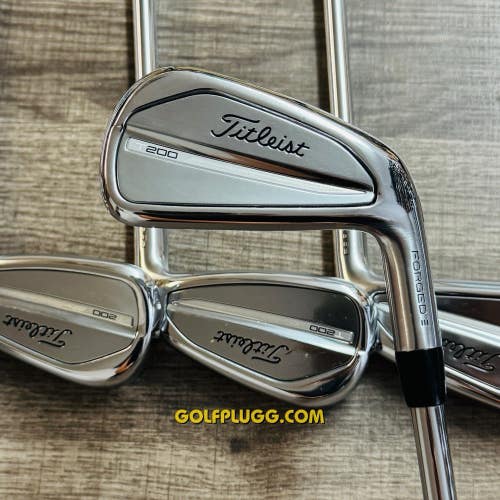 Titleist T200 2023 Iron Set 5-GW / AMT Black, Stiff Flex (275)