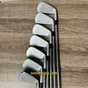 LH Taylormade P790 2023 Iron Set 4-PW / NS Pro Modus3, Extra Stiff (162)