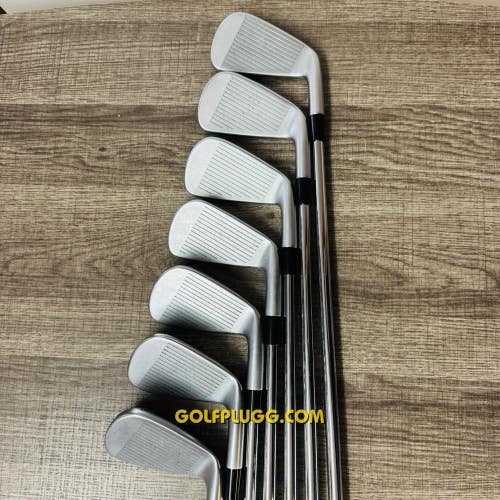 LH Taylormade P790 2023 Iron Set 4-PW / NS Pro Modus3, Extra Stiff (162)
