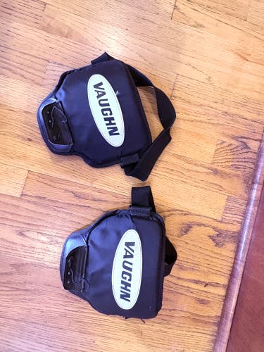 Vaughn lace-in Jr thigh guards