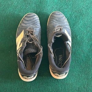 Men's Size M 10.0 (W 11.0) Youth New Balance Low Top 4040 Molded Cleats (Used)