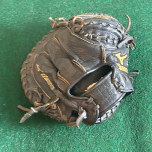 Mizuno RH Catcher's Glove 31.5" (Used)