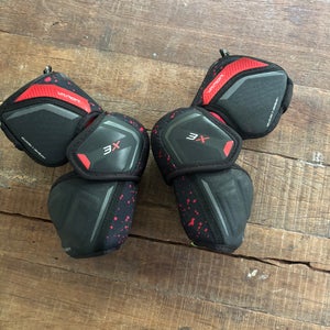 Medium Senior Bauer Vapor 3x Elbow Pads  (Used)