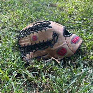 Wilson LHT Outfield A2000 Baseball Glove 12.75" (Used)
