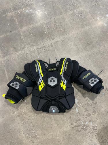 Vaughn Velocity VE8 Int Goalie Chest Protector | Intermediate XL