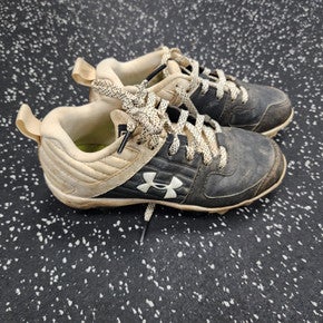 Used Under Armour LEADOFF LOW JR BB/SB Cleats Black Youth 06.5 11849-S000026489