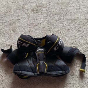 CCM Tacks Shoulder Pads