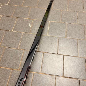 Bauer Vapor Hyperlite 2 77 Flex Right Handed Hockey Stick P92 (Used)