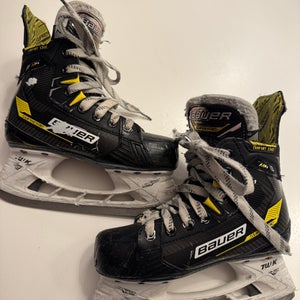 Bauer Supreme M4 Hockey Skates Regular Width Size 2 (Used)