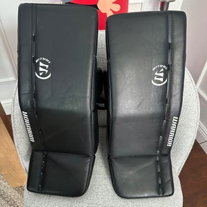 Youth warrior goalie pads. 21’+.5