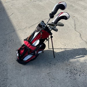 Walter Hagen Series II 2 Jr Kids 7 Club Set Golf Bag Red Right for 41-47"
