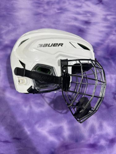 White Small Bauer Hyperlite Helmet (Used)