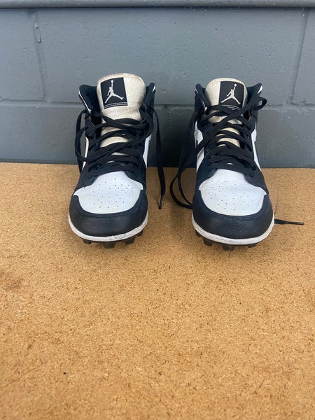 Nike Air Jordan Mid Football cleats sz. 8.5