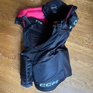 Medium Junior CCM Jetspeed ft6 Hockey Pants (Used)