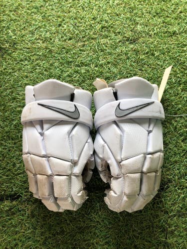 Nike Vapor Lacrosse Gloves Medium (Used)