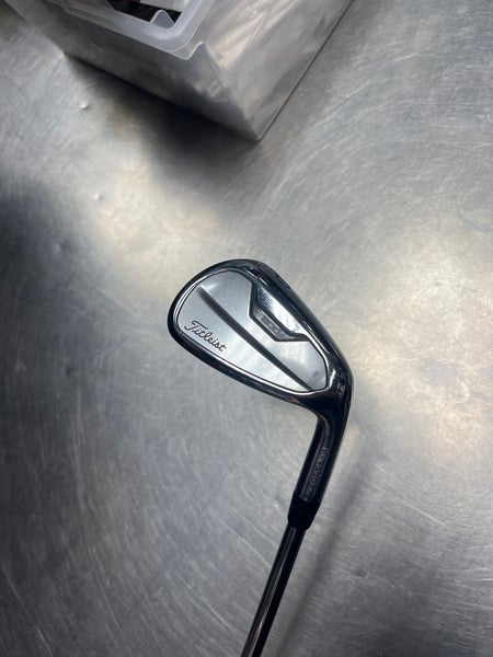 Men's Titleist T200 Right Handed Wedge Regular Flex 43 Degree Steel Shaft (Used)