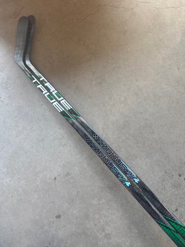 2 PACK 75 Flex P92M Smoke Senior True Right Handed Project X Pro Stock (New) NHL