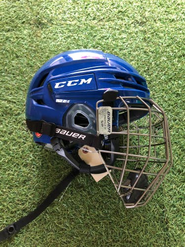 Blue Small CCM Tacks 910 Helmet (Used)
