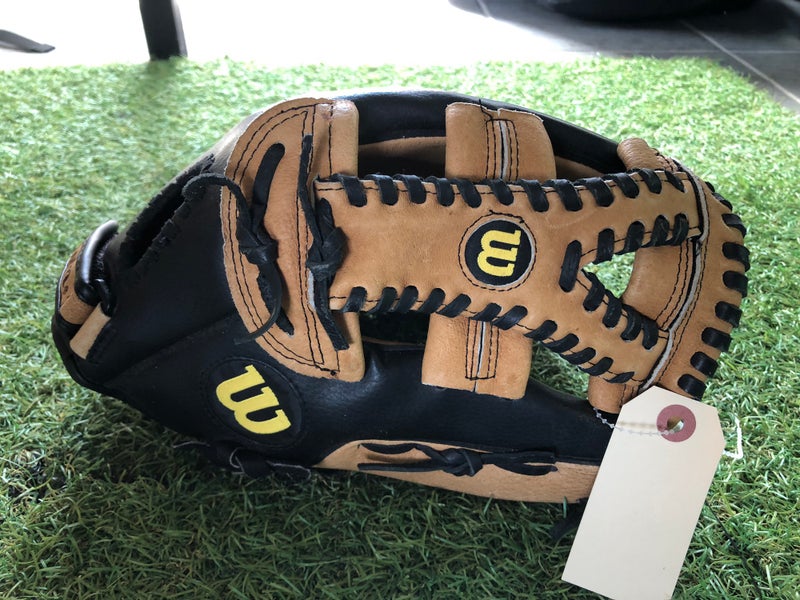 Wilson A360 RH Infield Baseball Glove 12.5" (Used)