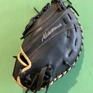 MINT CONDITION Akadema PEL994 Left Hand Throw First Base Baseball Glove 11.5"