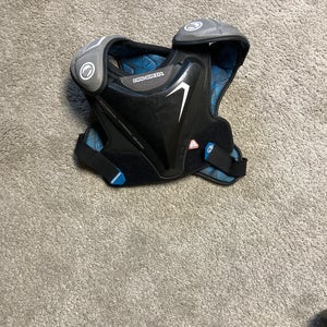 Youth Large Maverik Charger Shoulder Pads (Used)