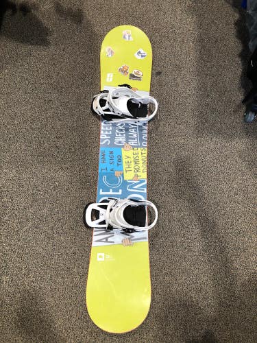 Men's 156cm Forum The Recon ChillyDog Snowboard With Bindings (Used)