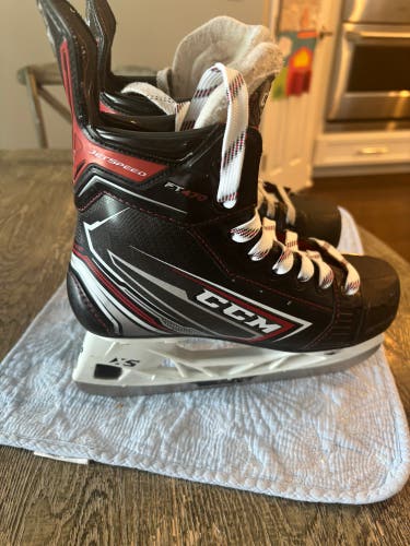 *PRICE REDUCED* CCM JetSpeed FT470 Hockey Skates Size 2.5 (Used)